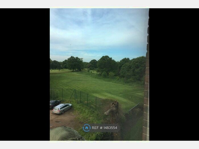 2 Bedroom Flat To Rent In Milton Court, Twickenham, TW2