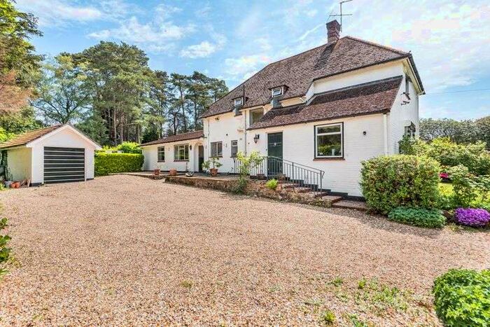 5 Bedroom Property To Rent In Tarn Road, Grayshott/hindhead Fringe, GU26