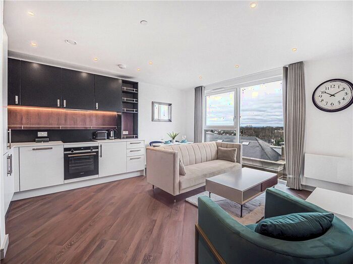 1 Bedroom Flat To Rent In Eden Grove, Staines-Upon-Thames, TW18