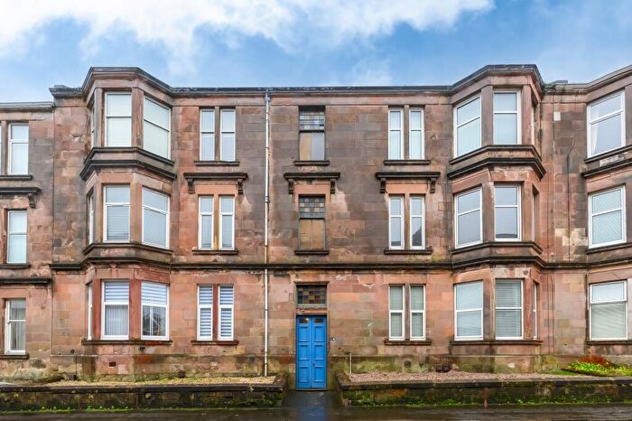 3 Bedroom Flat For Sale In Binnie Street, Gourock, PA19