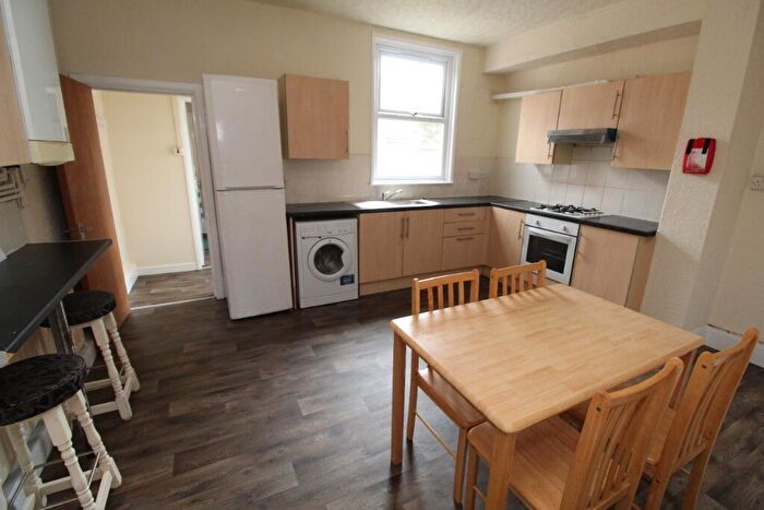 3 Bedroom Terraced House To Rent In ( Bed) Beeston Road, Dunkirk, Nottingham, NG7