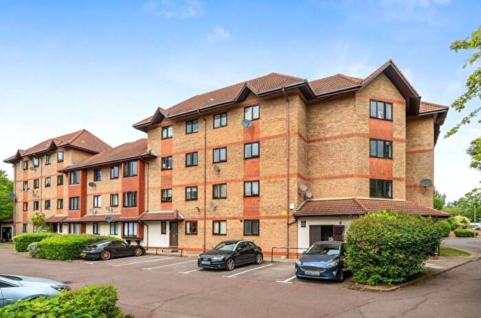 2 Bedroom Apartment For Sale In Orchard Grove, London, SE20