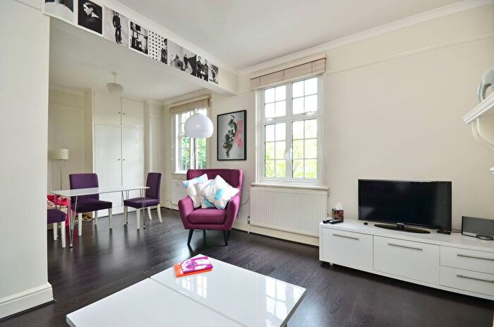 2 Bedroom Flat To Rent In Peterborough Villas, Fulham Broadway, London, SW6
