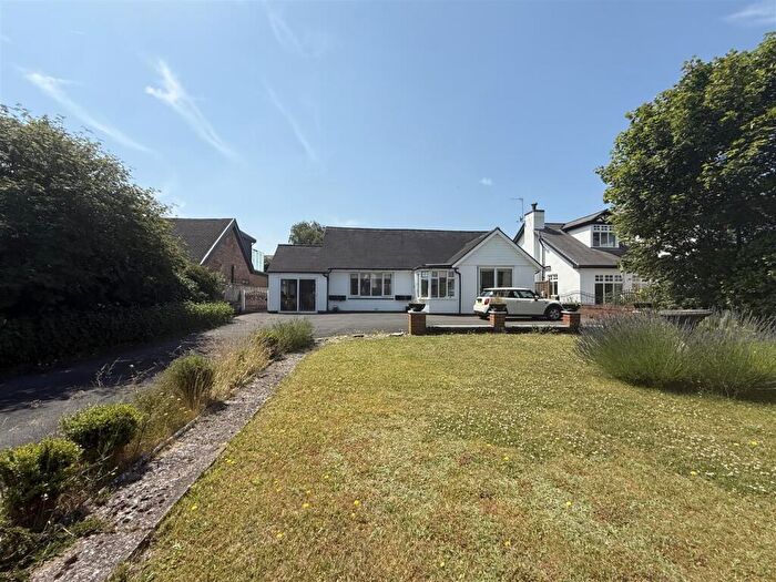 3 Bedroom Detached Bungalow For Sale In Clifton Drive, Lytham St. Annes, FY8