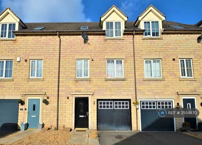 3 Bedroom Terraced House To Rent In Elm Close, Rossington, Doncaster, DN11