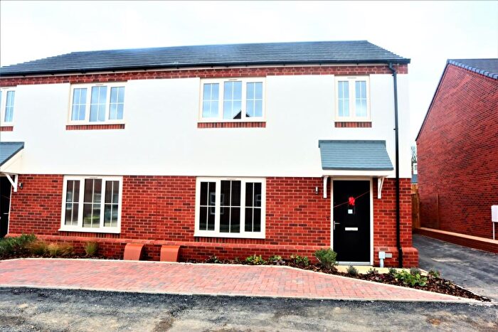 4 Bedroom Semi Detached House To Rent In Barnard Way, Shenley Church End, Milton Keynes, Buckinghamshire, MK5