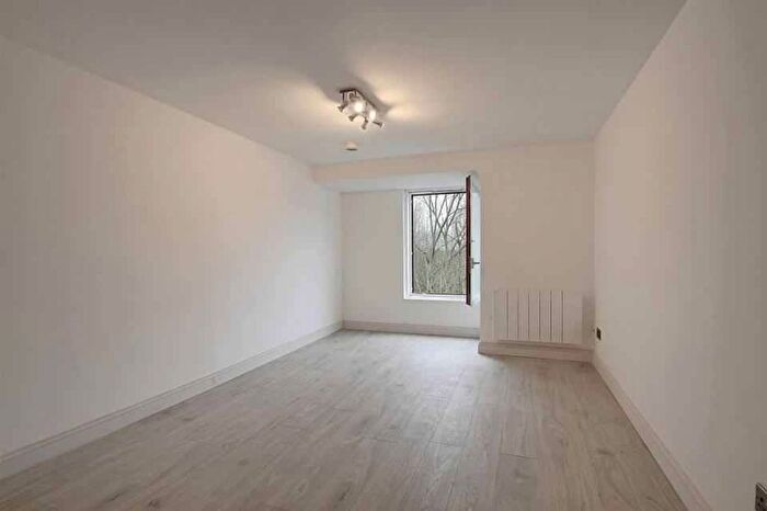 1 Bedroom Flat To Rent In Eleanor Way, Geddington Court Eleanor Way, EN8