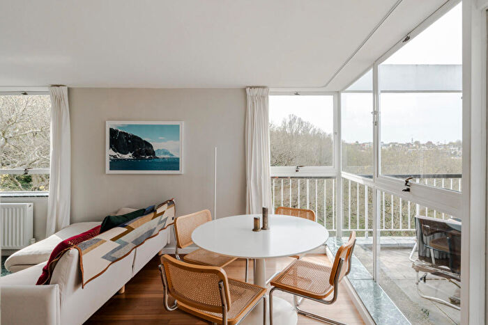 1 Bedroom Flat For Sale In Drake Court Vii, London, SE19