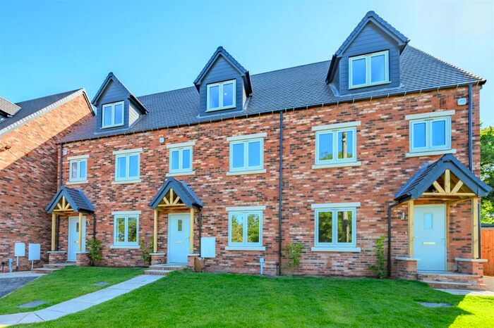 4 Bedroom Terraced House To Rent In Lakeside View, Alcester Road, Wythall, B47