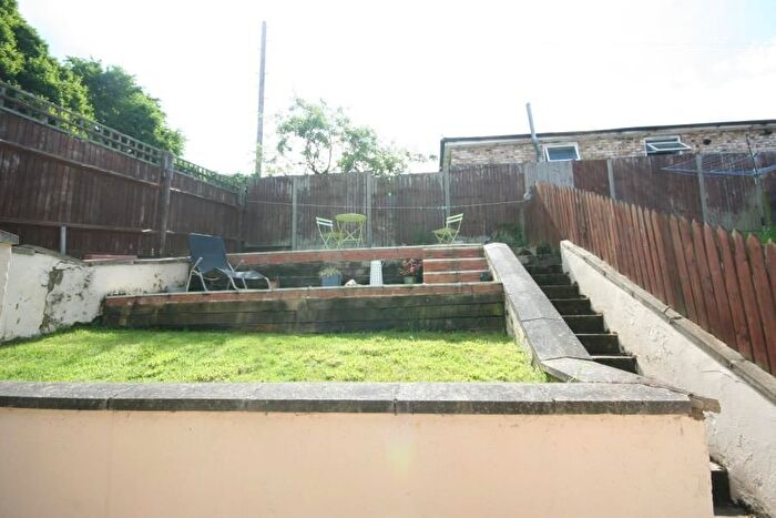 2 Bedroom Flat To Rent In Beverley Gardens, Wembley, HA9