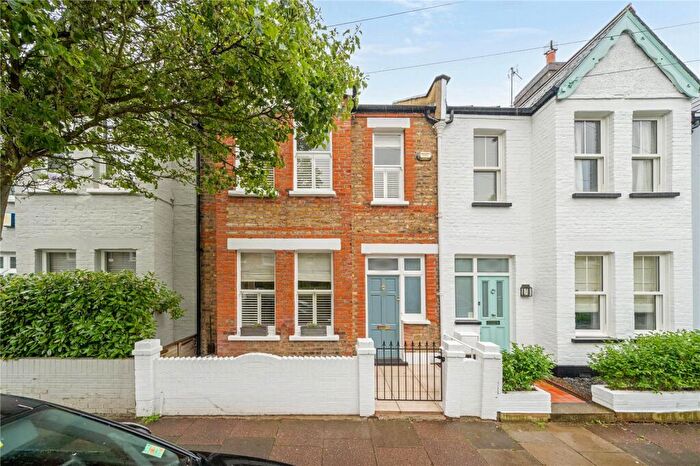 3 Bedroom Terraced House For Sale In Grove Road, London, SW13
