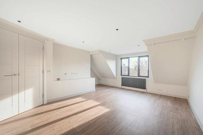 Studio To Rent In Christchurch Avenue, North Finchley, London, N12