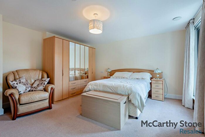 1 Bedroom Apartment For Sale In Horizons, Churchfield Road, Poole, BH15
