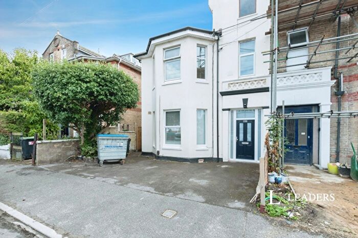 1 Bedroom Flat To Rent In Carlton Road, Bournemouth, Dorset, BH1