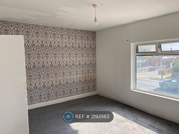 2 Bedroom Maisonette To Rent In Hull Road, Anlaby Common, Hull, HU4