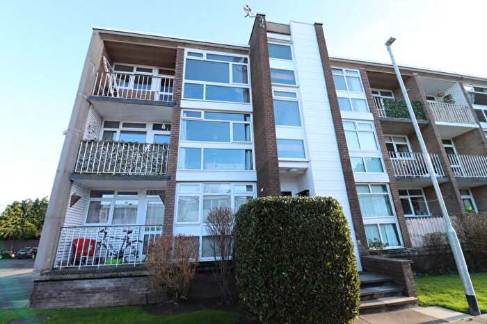 2 Bedroom Apartment To Rent In Hornby Avenue, Bromborough, CH62