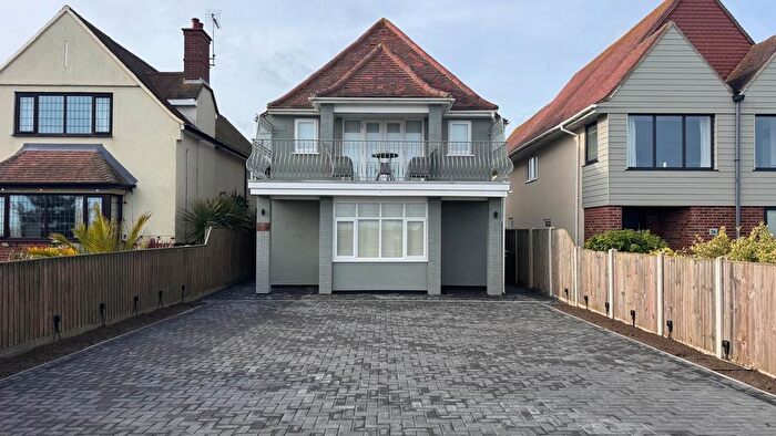 4 Bedroom Detached House For Sale In Marine Parade, Gorleston, NR31