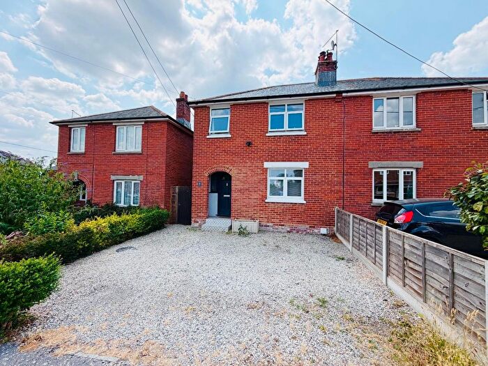 3 Bedroom Semi-Detached House To Rent In Victena Road, Fair Oak, Eastleigh, SO50
