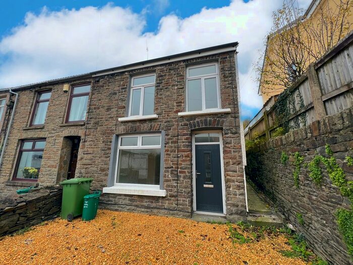 3 Bedroom Property To Rent In Wood Road, Treforest, Pontypridd, CF37