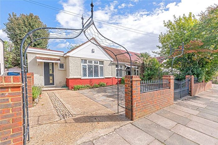2 Bedroom Bungalow For Sale In Lyndhurst Avenue, Whitton, TW2