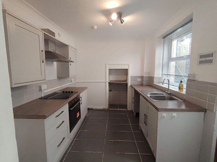 3 Bedroom Terraced House To Rent In Park Street, Penrhiwceiber, CF45
