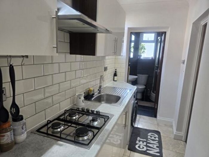 1 Bedroom Flat To Rent In Shrewsbury Avenue, Kenton, HA3