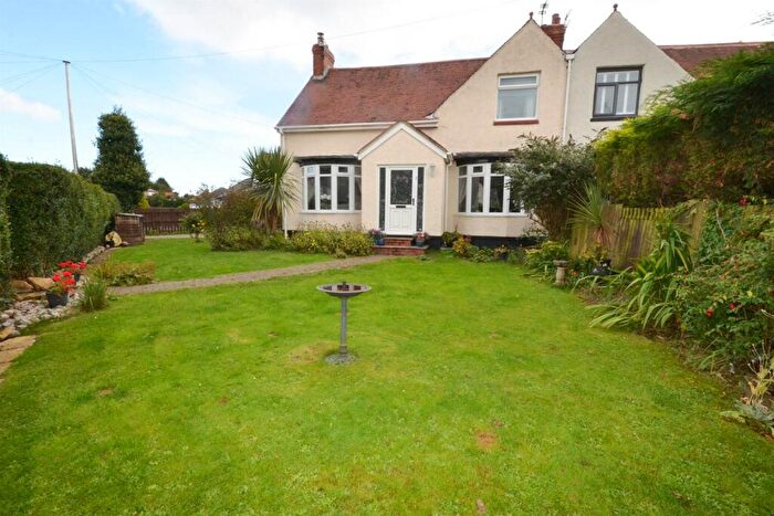 3 Bedroom Semi-Detached House For Sale In Beckwith Road, East Herrington, SR3