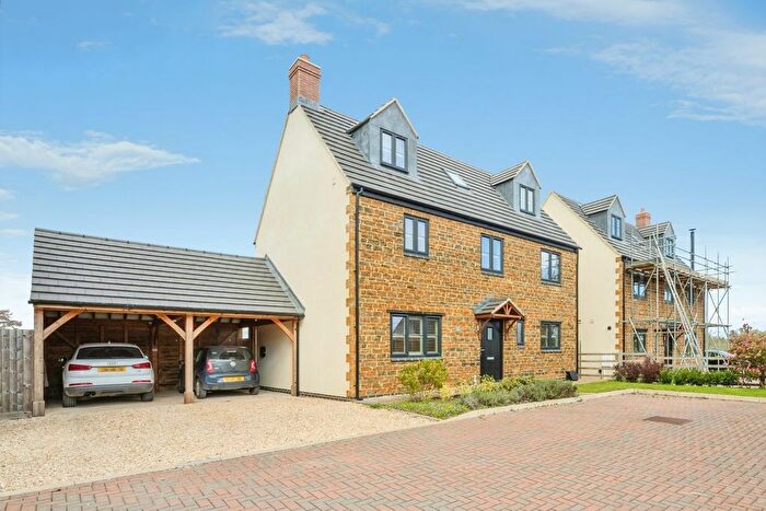 5 Bedroom Detached House For Sale In Queens Close, Byfield, Daventry, NN11