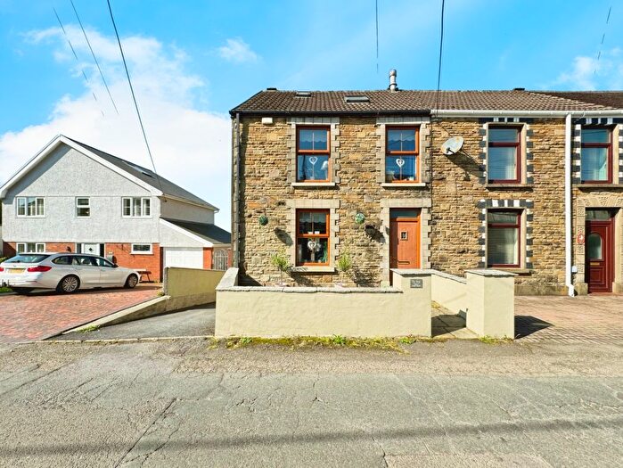 3 Bedroom End Of Terrace House For Sale In Goppa Road, Pontarddulais, Swansea, West Glamorgan, SA4