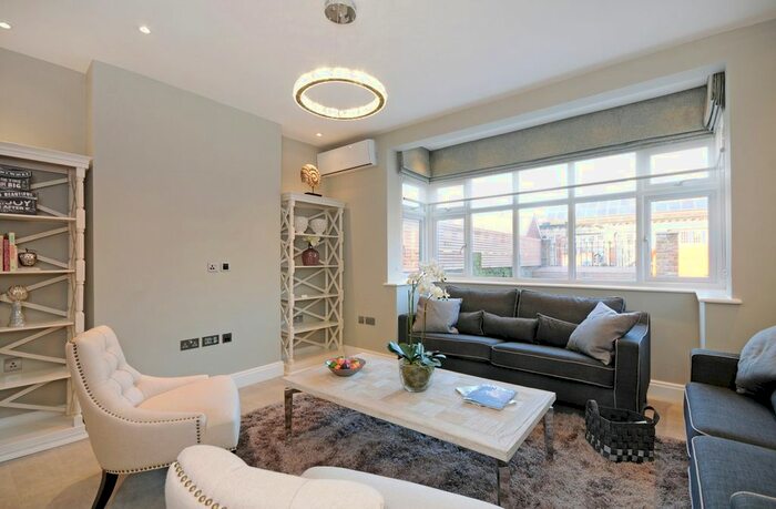 5 Bedroom Semi-Detached House To Rent In Wessex Gardens, London, NW11