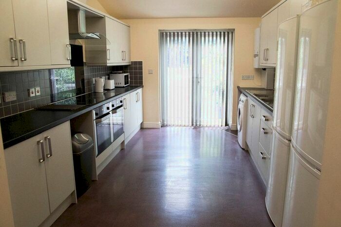 6 Bedroom Terraced House To Rent In Pershore Place, Coventry, CV4