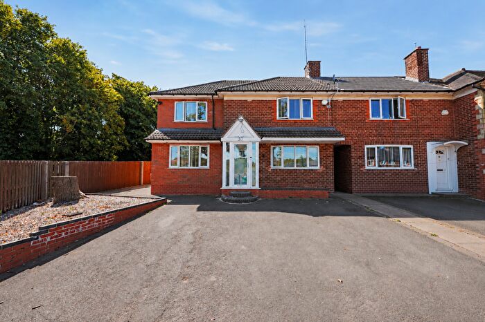 4 Bedroom End Of Terrace House For Sale In Broadstone Road, Yardley, B26
