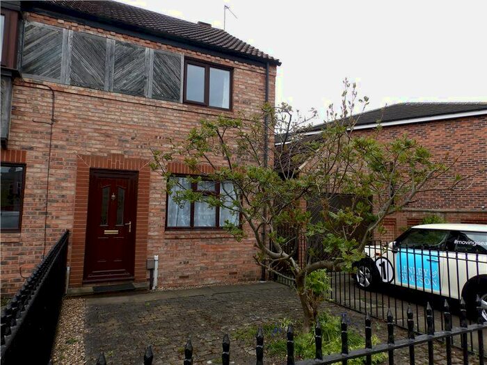 2 Bedroom End Of Terrace House To Rent In Scaife Gardens, Haxby Road, York, YO31
