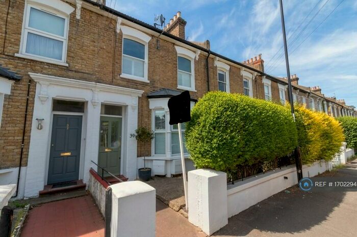 2 Bedroom Flat To Rent In Arabin Road, London, SE4