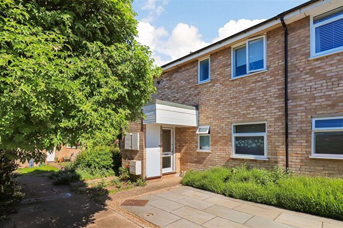 2 Bedroom Maisonette For Sale In Birch Trees Road, Great Shelford, CB22