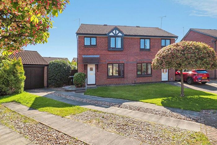 3 Bedroom Semi Detached House For Sale In Courtney Close, Wollaton, Nottingham, NG8