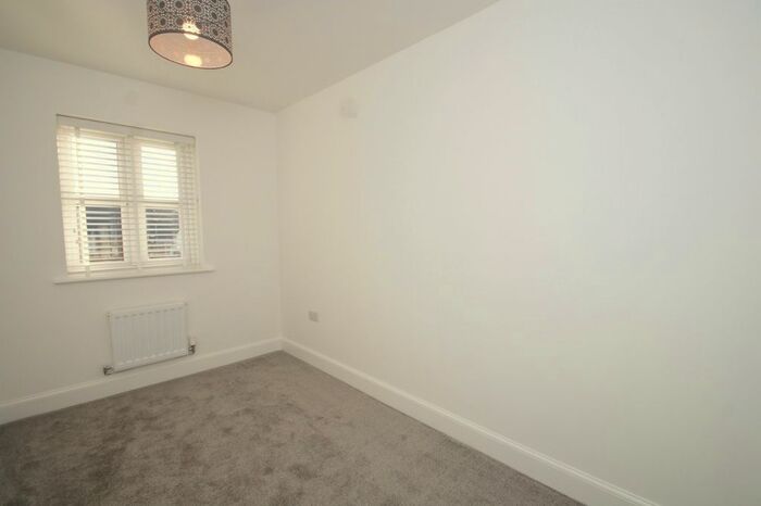2 Bedroom End Of Terrace House To Rent In Guisborough Avenue, Bramhope, Leeds, LS16