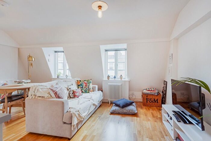 1 Bedroom Flat To Rent In Charlotte Street, Fitzrovia, W1T