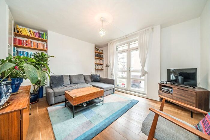 2 Bedroom Flat For Sale In Retreat Place, Homerton, E9