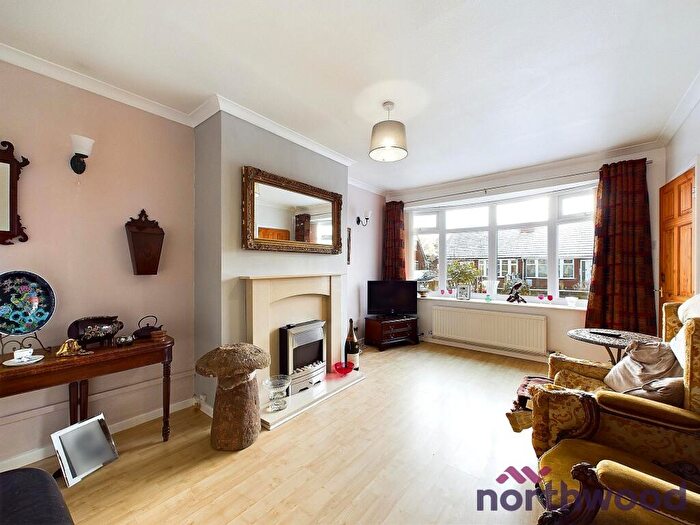 2 Bedroom Semi-Detached Bungalow For Sale In Kingsley Road, Haslington, CW1