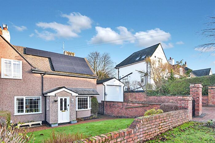 3 Bedroom Semi Detached House For Sale In Wats Dyke Way, Wrexham, LL11