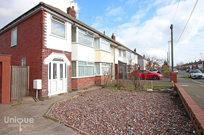 3 Bedroom End Of Terrace House For Sale In Briarwood Drive, Bispham, Blackpool, FY2