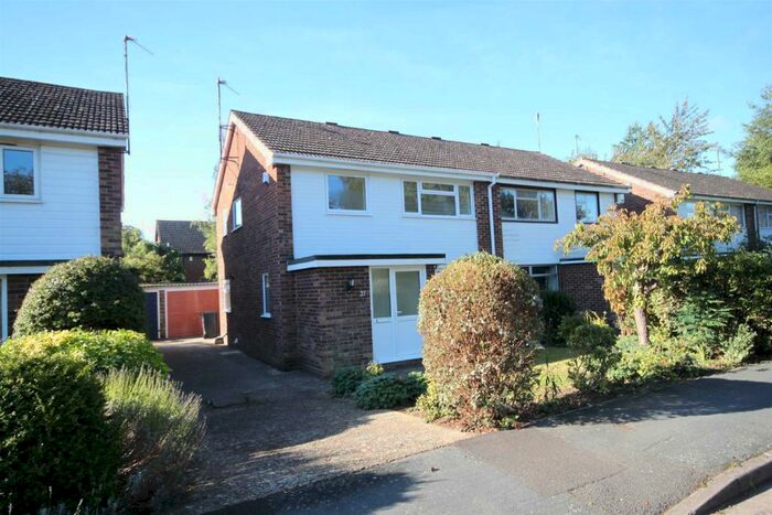 3 Bedroom Semi-Detached House To Rent In Brownlow RoadCambridge, CB4