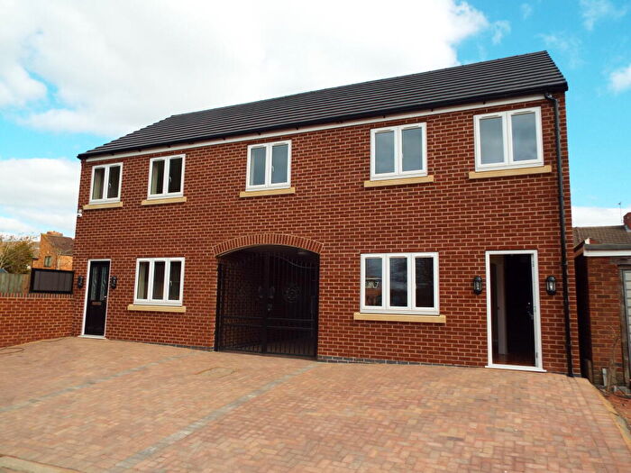 3 Bedroom House To Rent In Patch Close, Burton On Trent, Staffordshire, DE13