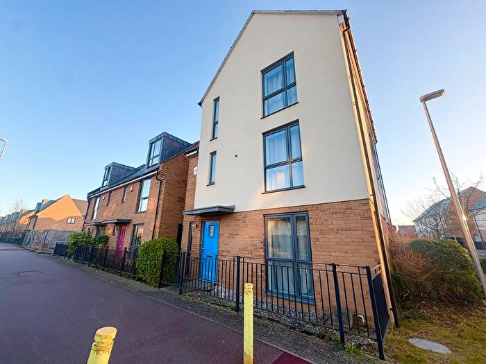 5 Bedroom Property To Rent In Fen Street, Brooklands, Milton Keynes, MK10