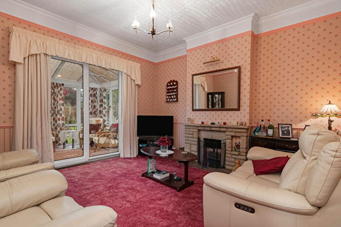2 Bedroom Detached Bungalow For Sale In Rothwell Road, Desborough, NN14