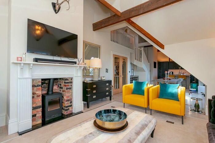 2 Bedroom Flat To Rent In Springfield Avenue, Southlands, HG1