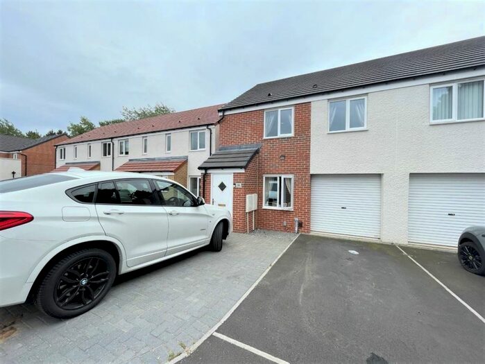 3 Bedroom Semi-Detached House To Rent In Harwood Court, Stockton-On-Tees, TS18