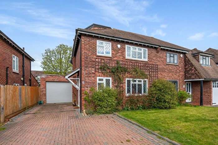 4 Bedroom Semi Detached House For Sale In The Gardens, Beckenham, BR3