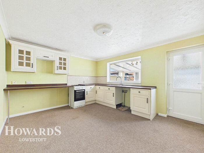 3 Bedroom Detached Bungalow For Sale In Beeching Drive, Lowestoft, NR32